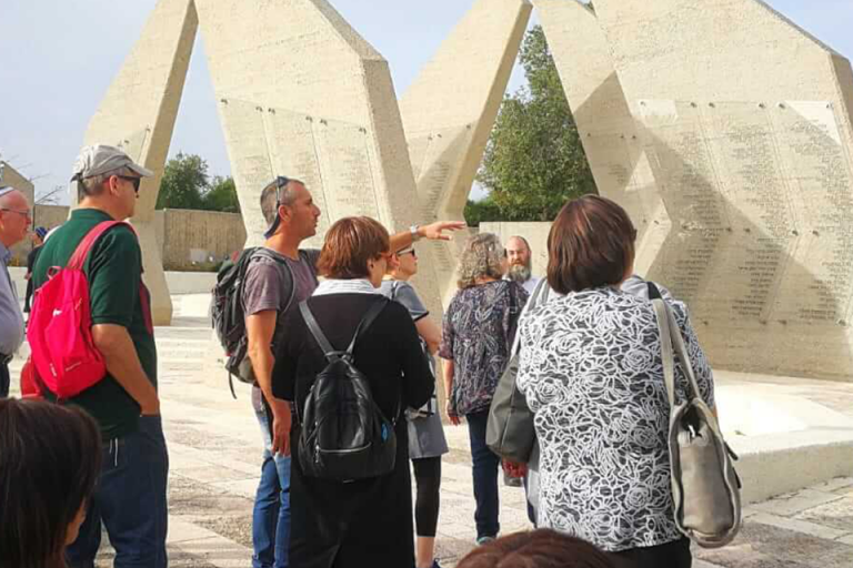 סיור לקראת יום הזיכרון עם מדרשת בשבילנו