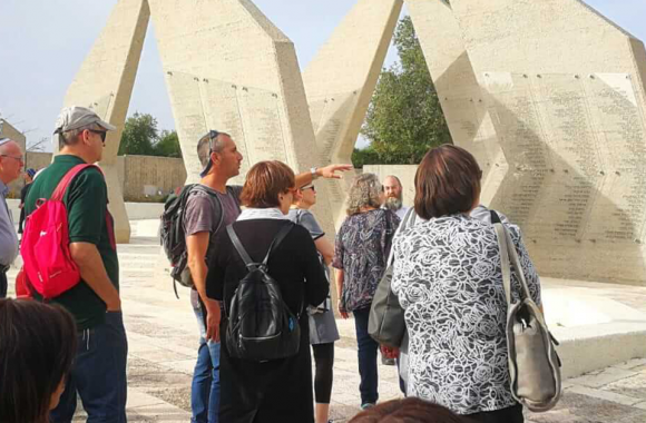 סיור לקראת יום הזיכרון עם מדרשת בשבילנו