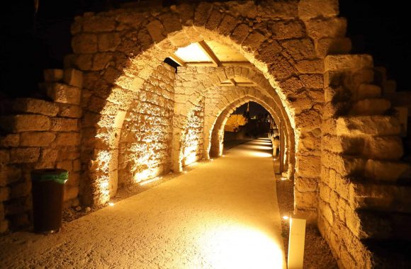 סיורי סליחות למאות לוחמים ותלמידים בקיסריה העתיקה (6)